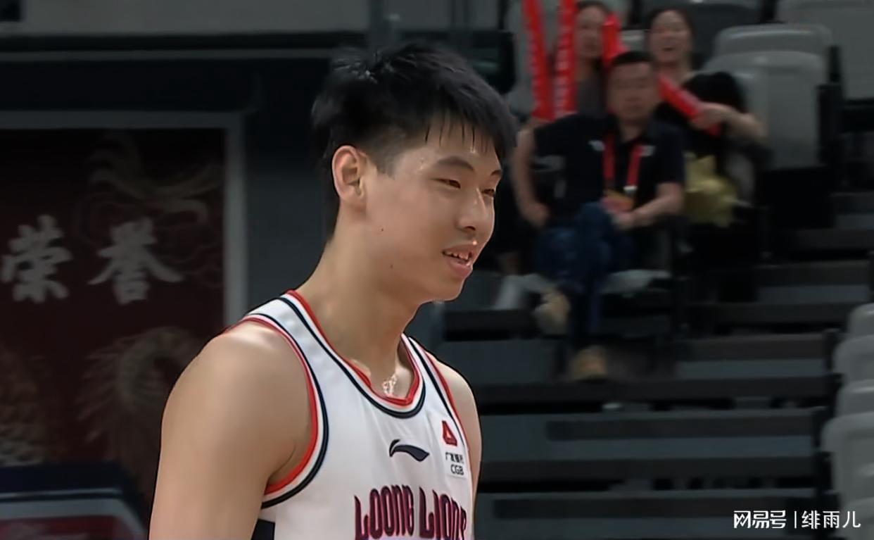 CBA最强锋线崔永熙复出在即，广东队夺冠前景可期