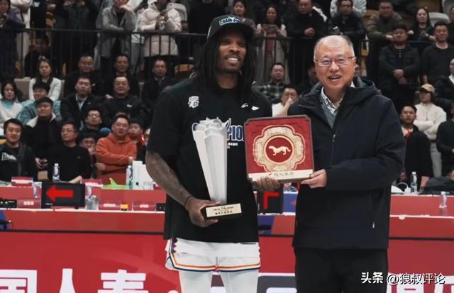 36岁布莱德索无缘回归？上赛季轰31+10+8率上海男篮夺冠回顾