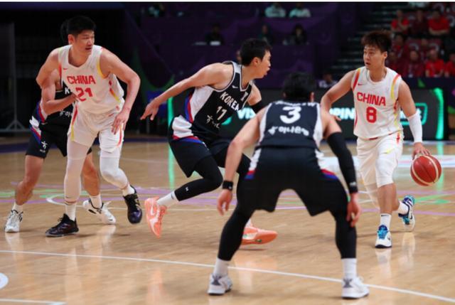 中国男篮世预赛北京五棵松体育馆