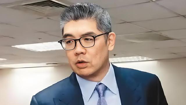 蓝营内斗升级：郑丽文盟友退场，朱立伦暗中布局2028