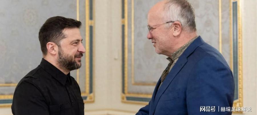 立陶宛防长首访乌克兰，力挺乌方抗衡俄白联盟引关注