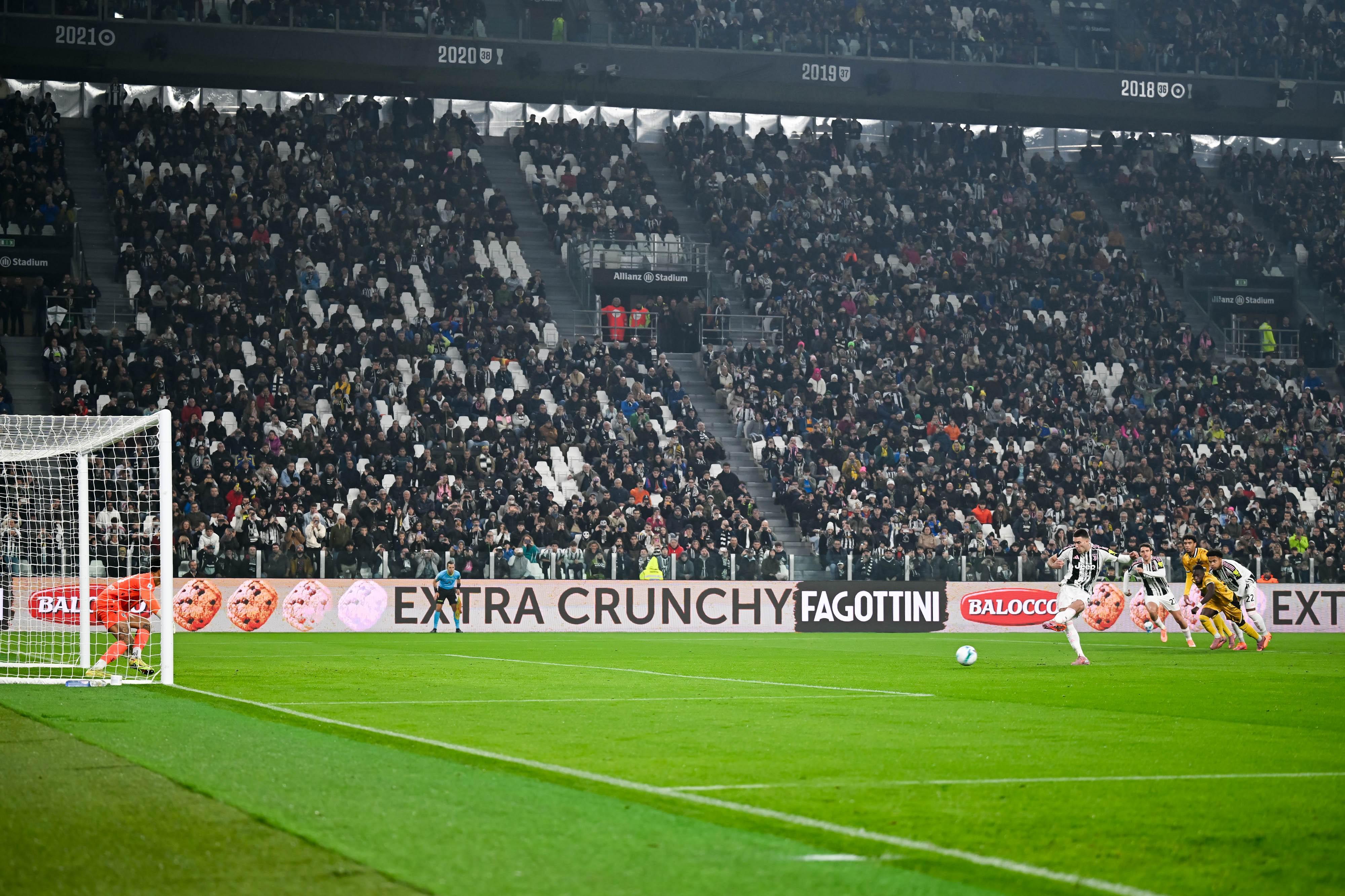 弗拉霍维奇点射建功，尤文图斯终结四场进球荒