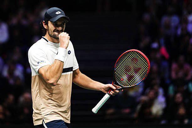 巴黎大师赛：瓦舍罗逆转表哥林德克内希，豪取大师赛9连胜晋级16强