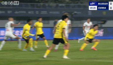 足协最新评议：杨明洋、周定洋染黄，费利佩绝平判罚获官方确认