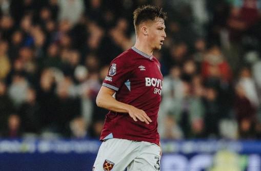 西汉姆联19岁后卫斯卡莱斯锁骨骨折手术成功，12月有望复出