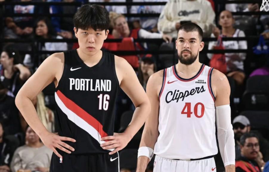 开拓者训练赛场图