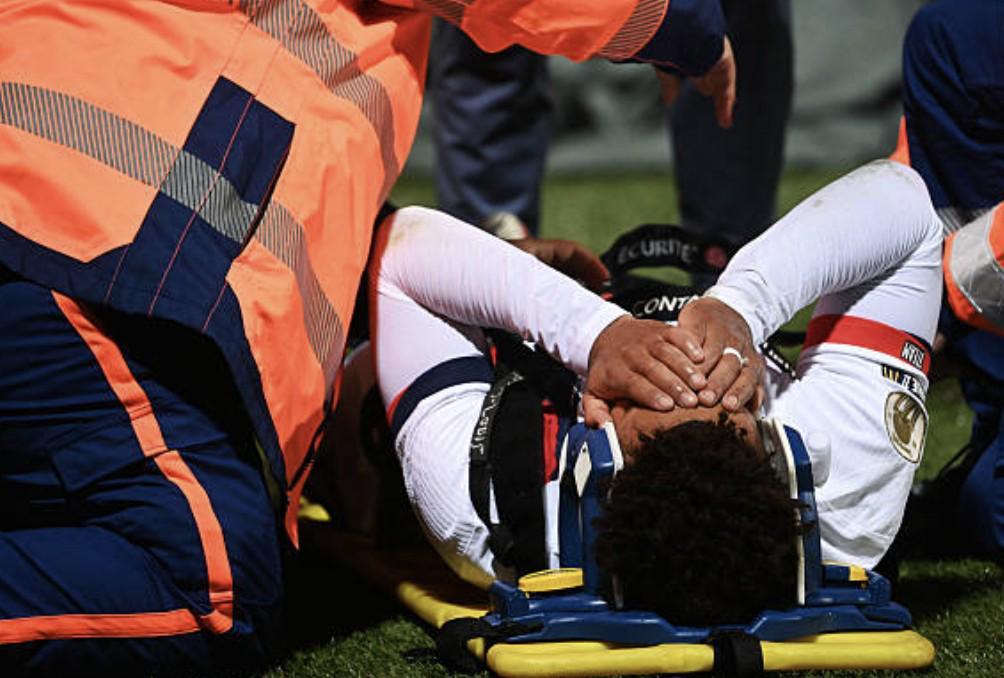 巴黎圣日耳曼杜埃复出即伤，或因大腿伤势长期缺阵