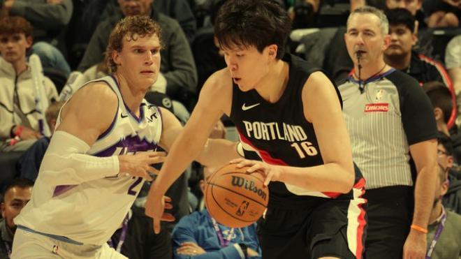 开拓者vs爵士：青春对决，杨瀚森迎良机，限制双塔或复仇成功