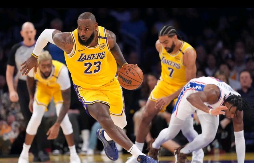 狂输21分+19分惨败！快船成休赛期最失败球队，交易决策遭质疑