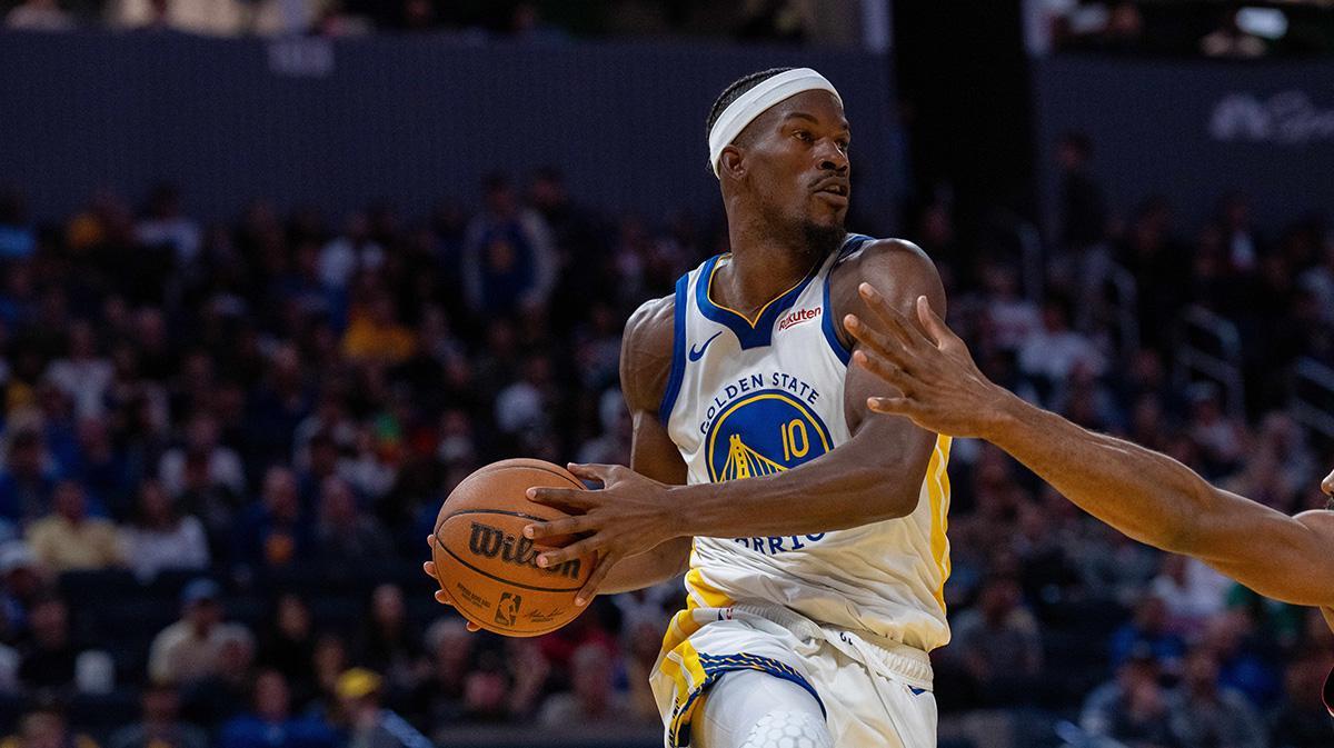 吉米·巴特勒幽默回应记者：标志性微笑纠正3D球员标签