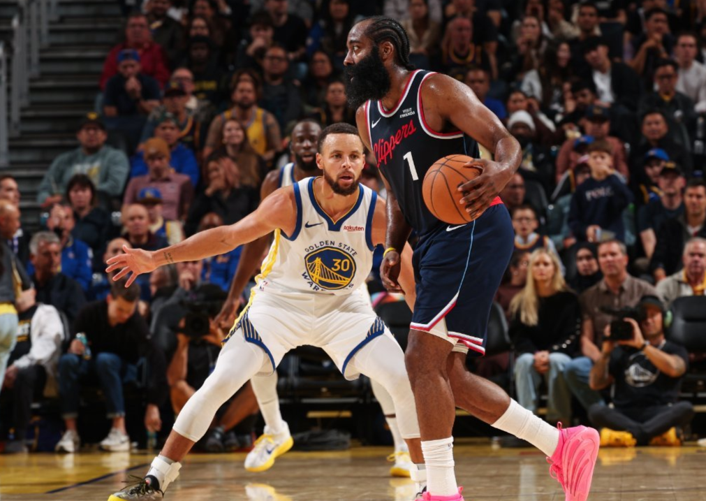 NBA新赛季快船爆冷惨败，夺冠热门为何陷入重建危机？