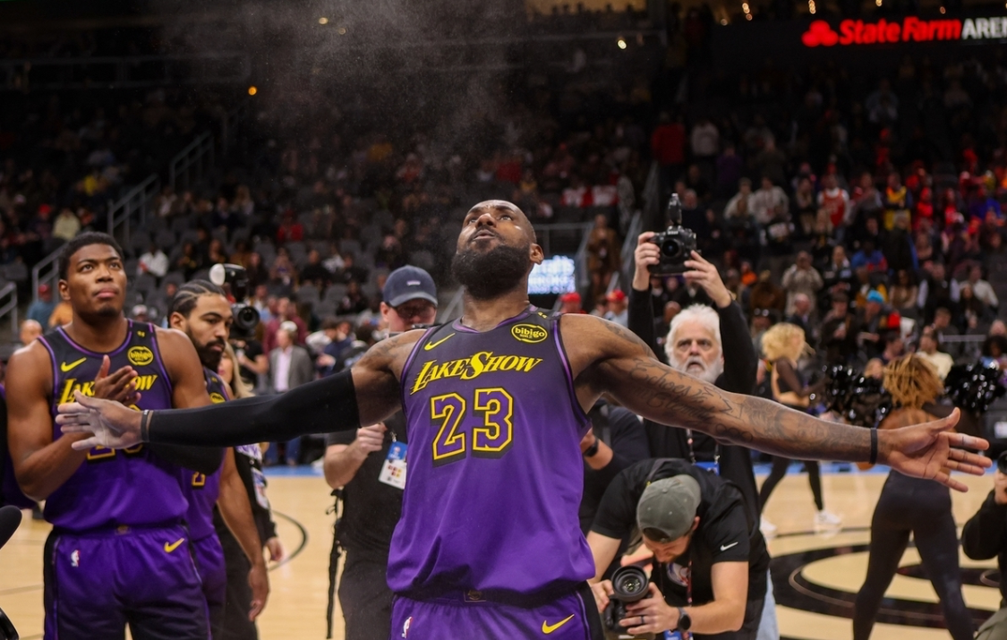 加内特盛赞：40岁詹姆斯仍强势入围最佳阵容