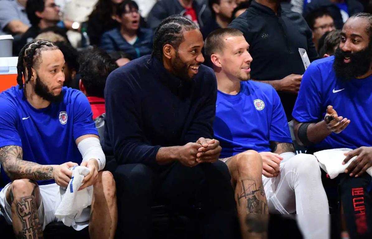 为什么受伤不能上场的NBA球员，也必须随队征战客场？