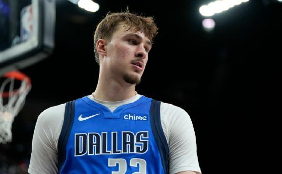 弗拉格状态低迷，埃奇库姆能否逆袭夺最佳新秀？