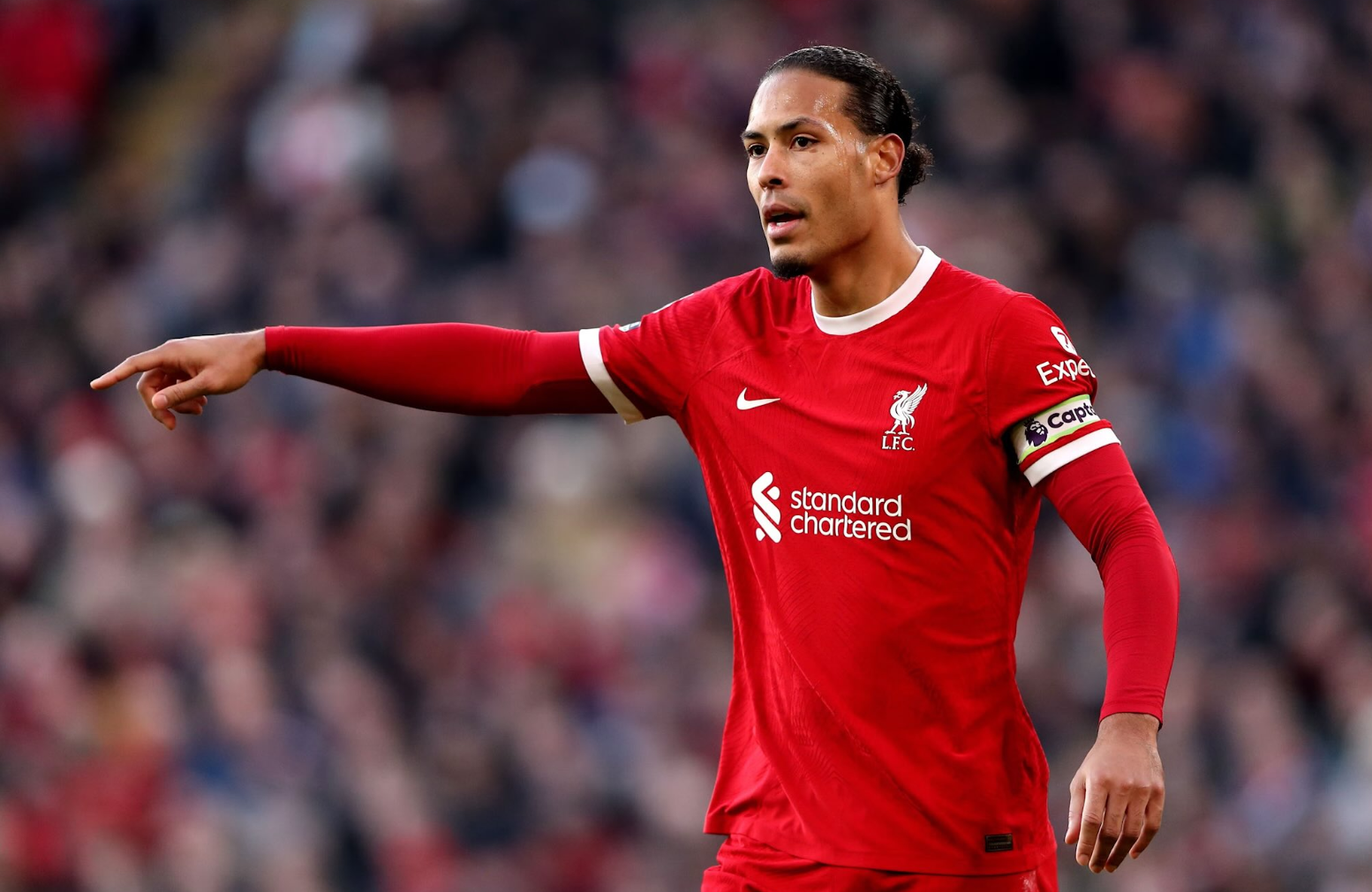 范戴克激励球队：逆境中团结回应，联赛杯力争主场扭转颓势