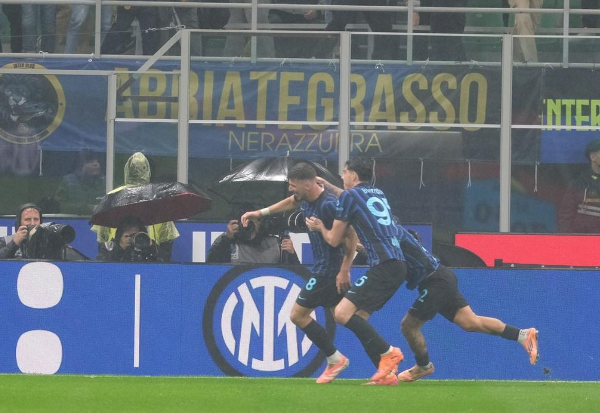 意甲激战：德赫亚失守，国际米兰3-0大胜佛罗伦萨升至第三