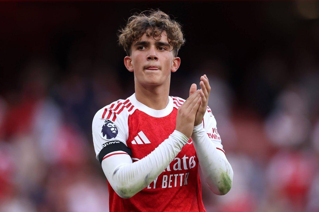 15岁302天创纪录！道曼成阿森纳队史最年轻首发球员