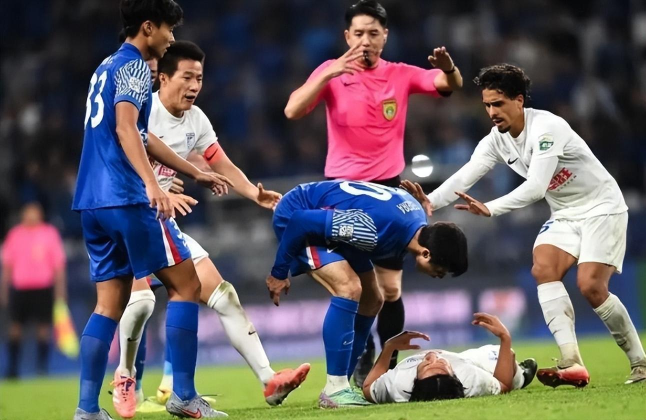 申花再逃处罚！足协未罚特谢拉吐口水事件，大连申诉遭拒