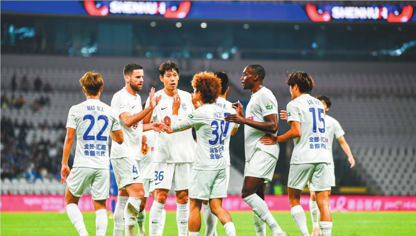 大连英博海发队：拼劲回归，中超赛场展风采