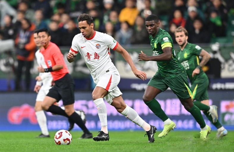 苏亚雷斯执教下的亚泰：国安成送分童子？保级形势堪忧