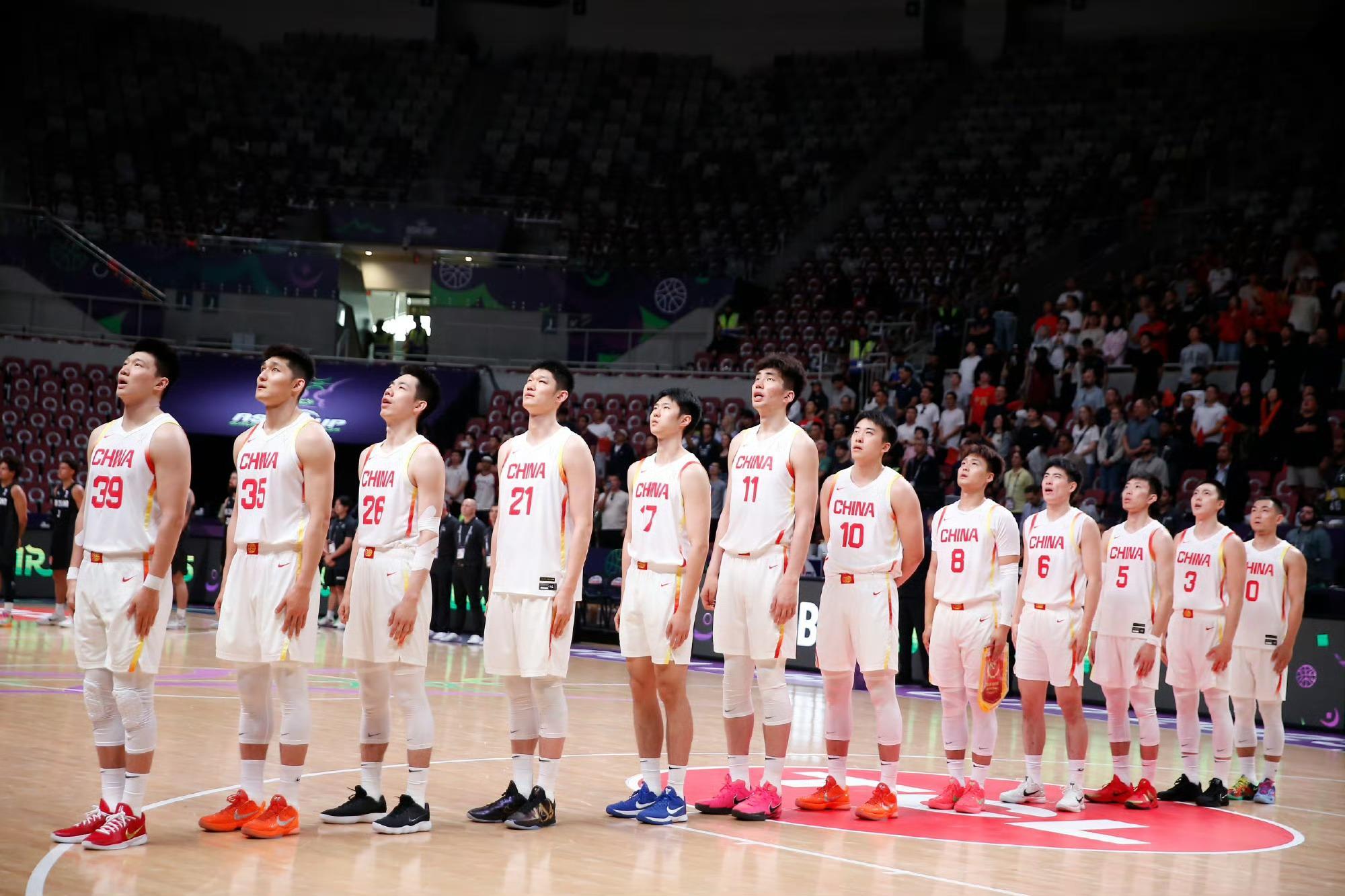 中国男篮迎战韩国倒计时1个月！郭士强带队2025表现亮眼