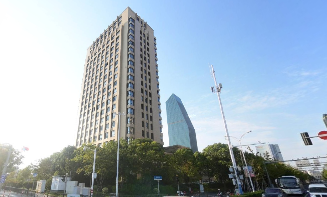 上海南郊能源大厦七拍成交，7200万低价创纪录