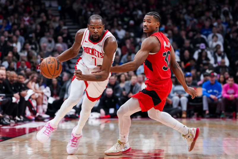 NBA常规赛：火箭7人上双大胜猛龙 杜兰特31分创罚球里程碑