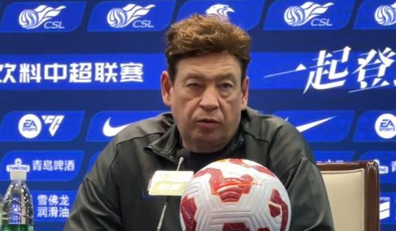 斯卢茨基谈赛前心态：其他场次结果影响队员心理