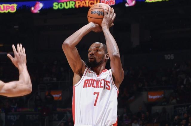 乌度卡盛赞杜兰特无私精神，申京与其搭档展现强大威胁