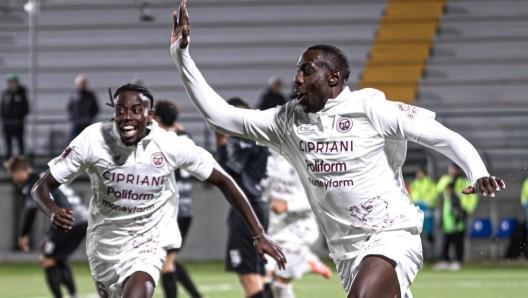 36岁罗马旧将奥卡卡时隔962天破门，意丙赛场再现高光