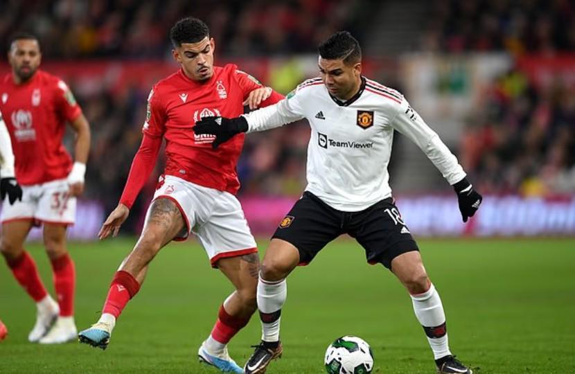 诺丁汉森林中场吉布斯-怀特：自幼曼联铁粉，鲁尼斯科尔斯成偶像