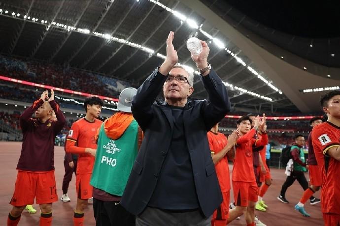 伊万科维奇退休真相：专注治疗膝伤，告别执教生涯