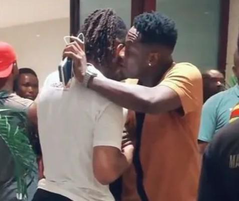 加纳传奇吉安助力塞门约：观赛指导，共筑英超梦想