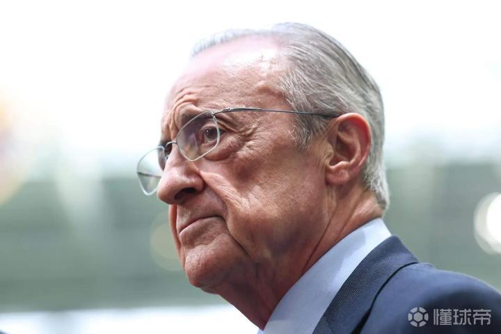 皇马主席弗洛伦蒂诺亲临基地，促成维尼修斯与阿隆索和解