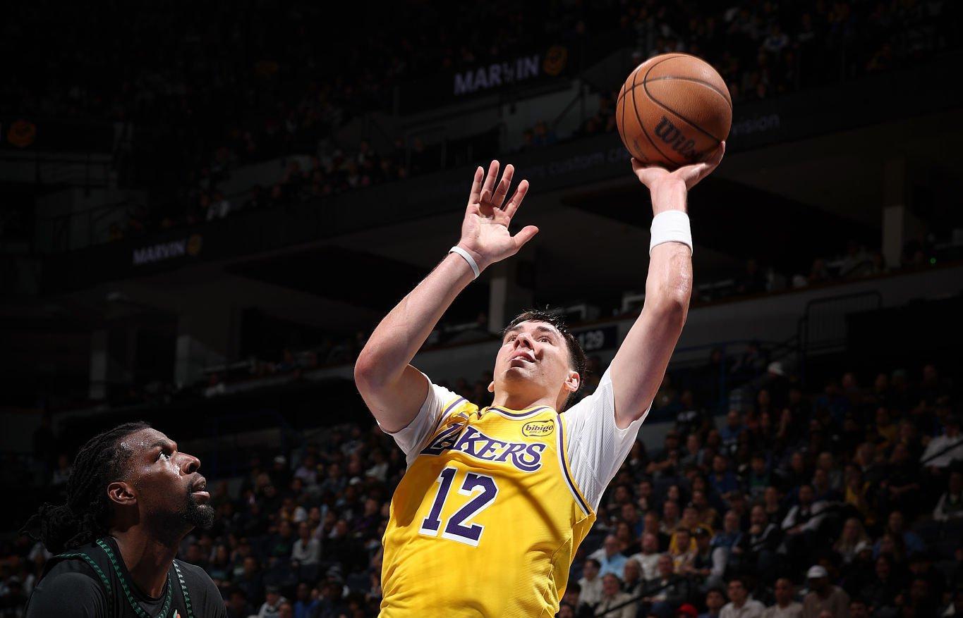 湖人1200万神射手爆发！27+8惊艳数据助三巨头冲冠