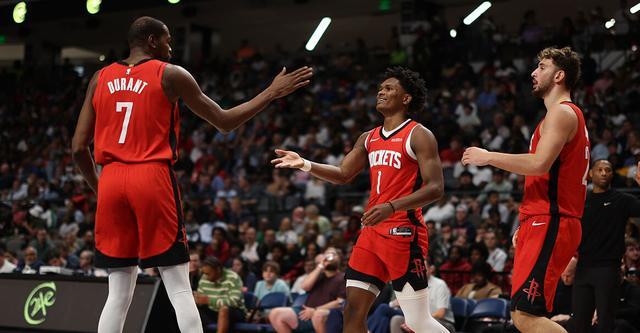 NBA历史之最：火箭与独行侠的巨人首发阵容传奇