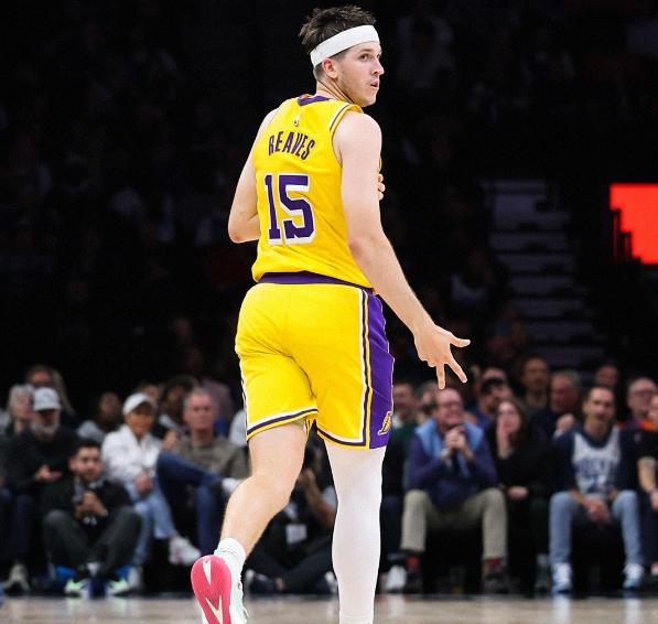 湖人双杀森林狼：里夫斯28+16绝杀，艾顿两双成奇兵