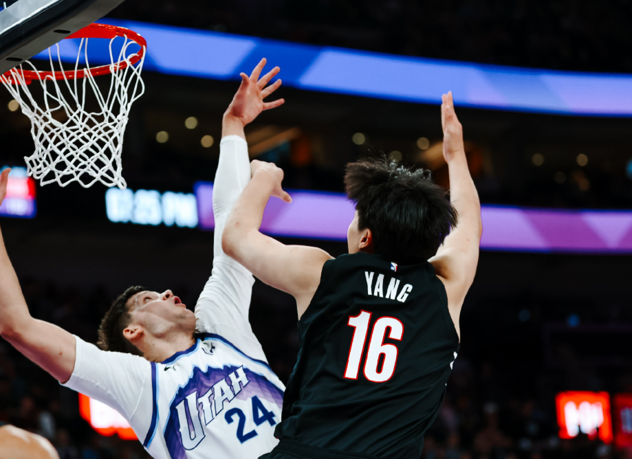 开拓者惊险胜爵士拒绝22分逆转，杨瀚森出场时间锐减引关注