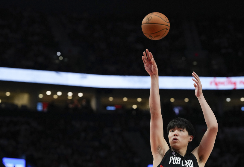 开拓者vs爵士比赛现场