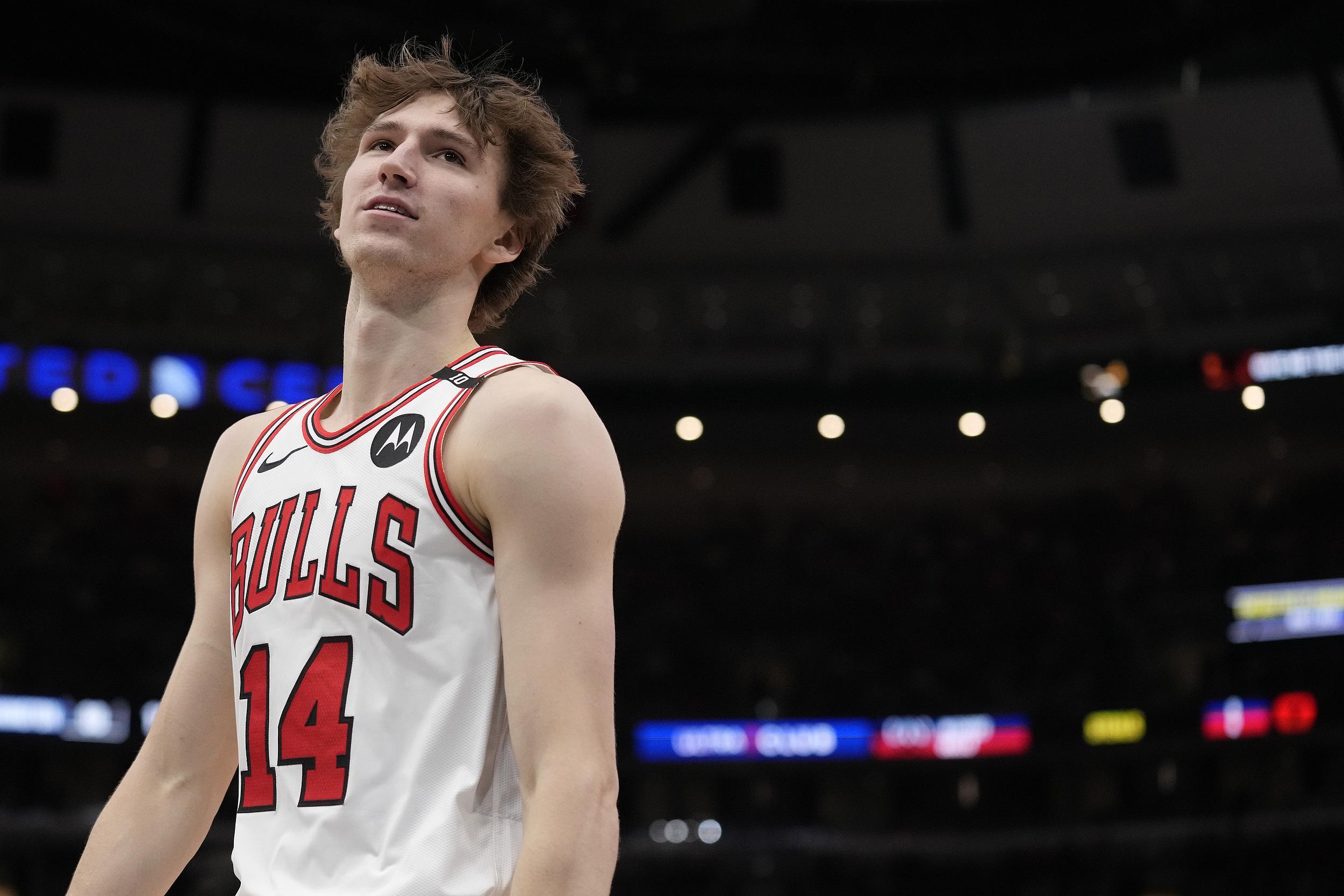 布泽利斯27分5板率公牛4连胜，捍卫球队不败金身