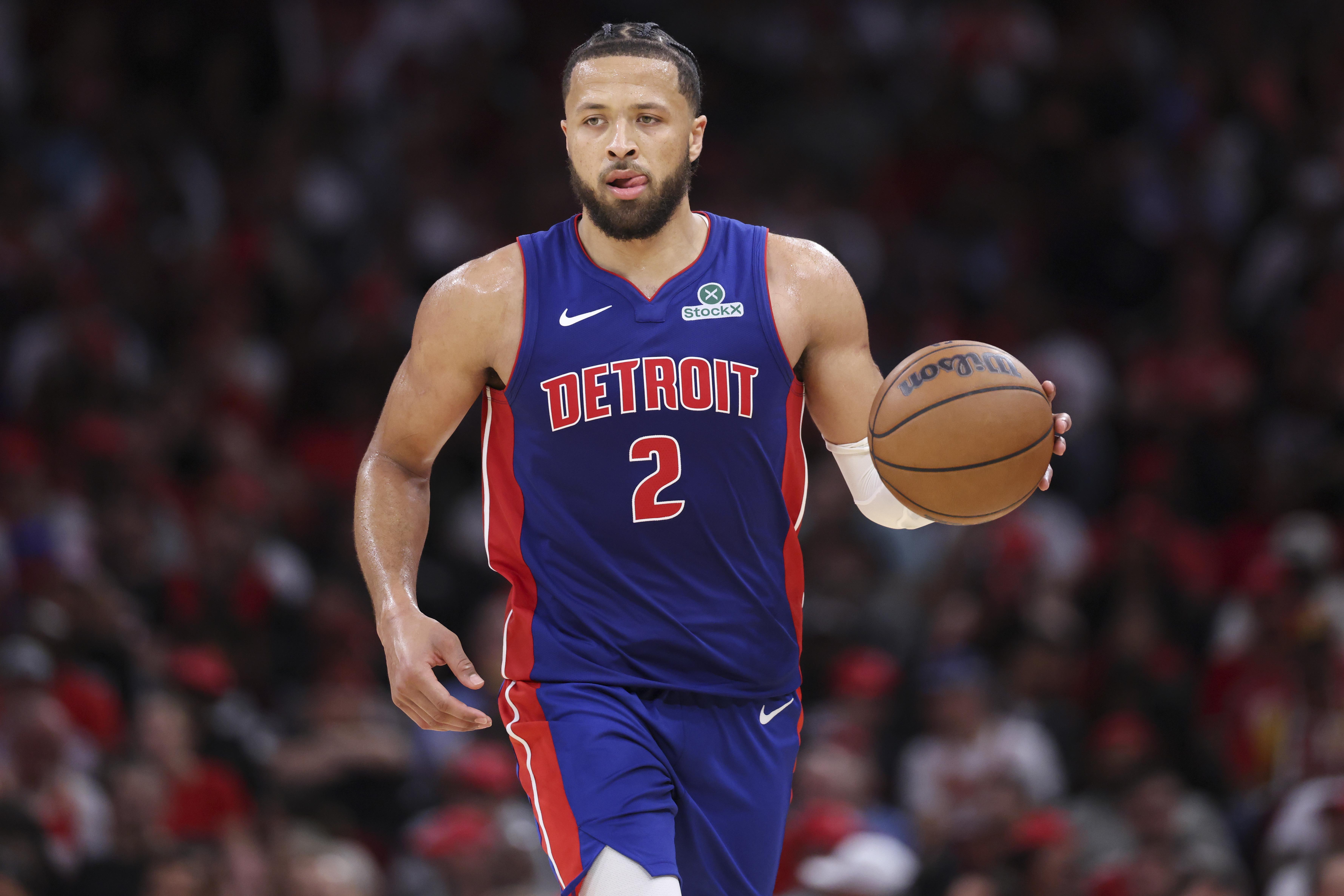 康宁汉姆状态神勇！24中12狂砍30分6板10助率活塞大胜魔术