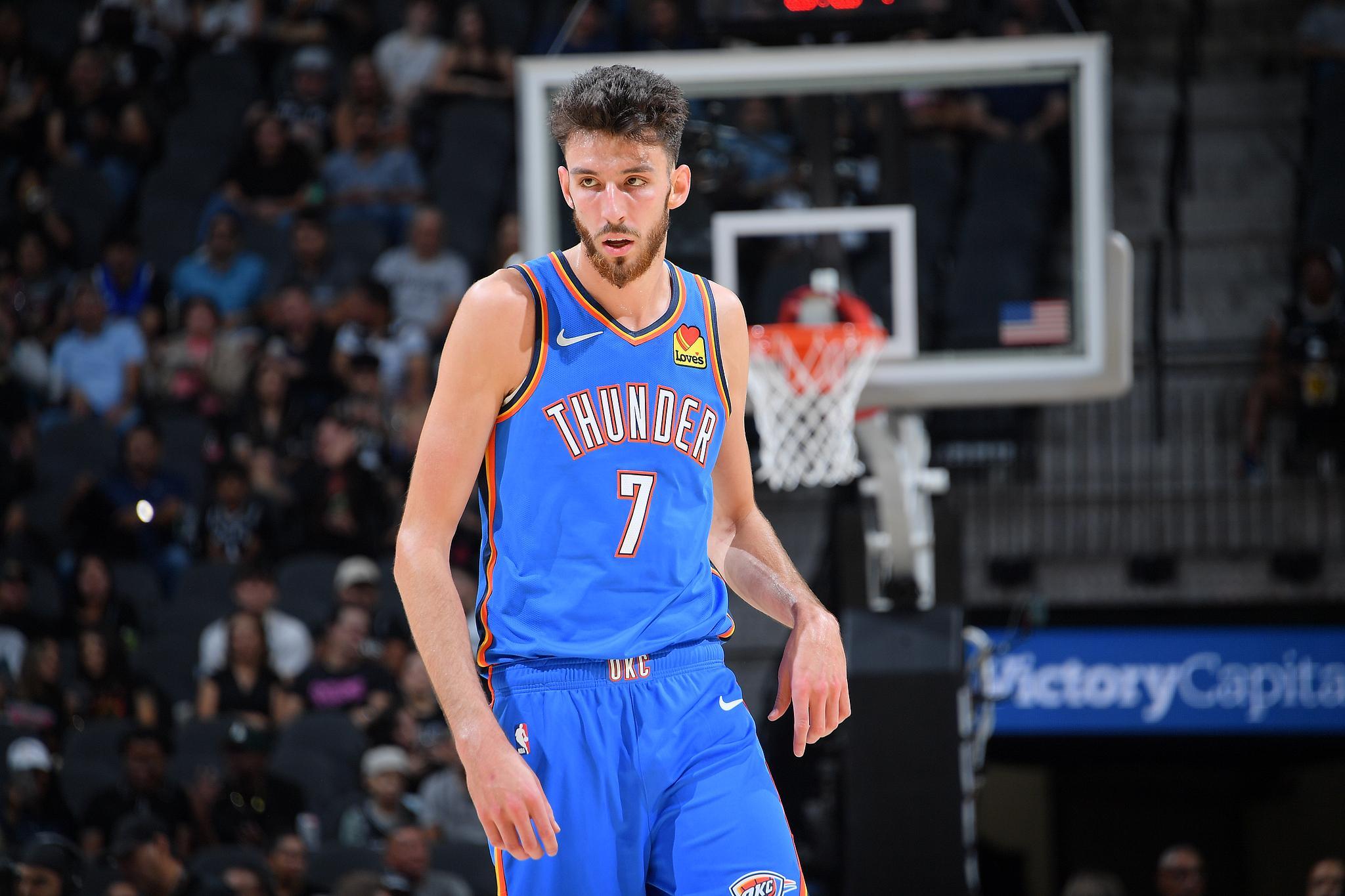 NBA明日对决：雷霆vs奇才伤病动态，乔、巴格利出战存疑