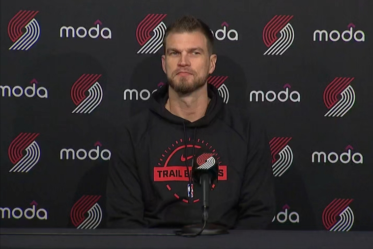 杨瀚森NBA前5战表现引争议：9分4板2帽难及格，美网友名嘴齐批评