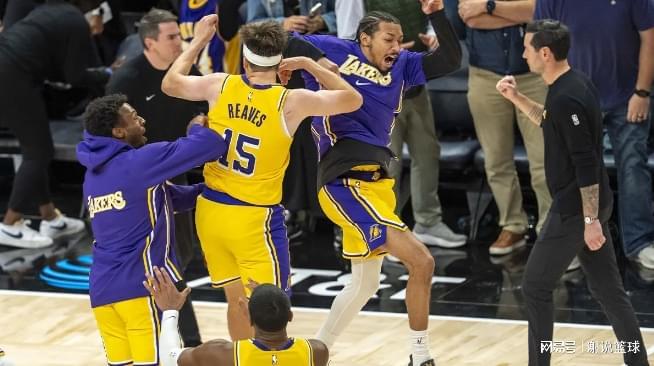湖人里夫斯绝杀封神，森林狼双星低迷成背景