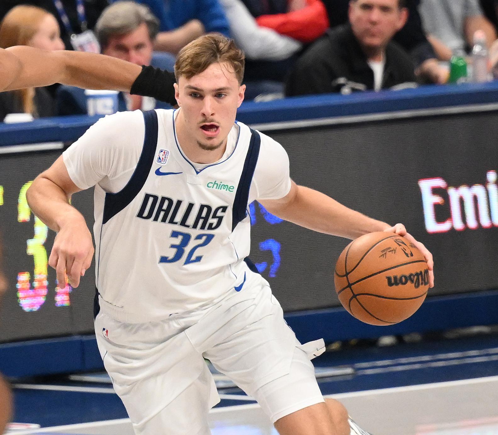 15分10篮板！状元弗拉格创本赛季新秀两双纪录