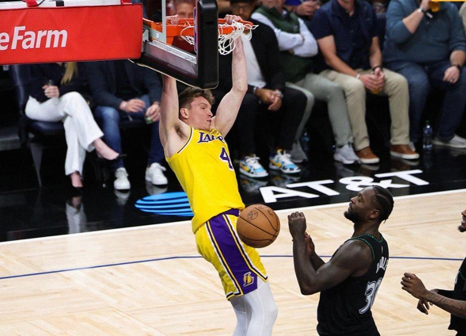 里夫斯绝杀湖人险胜森林狼，新援爆发兰德尔空砍33分