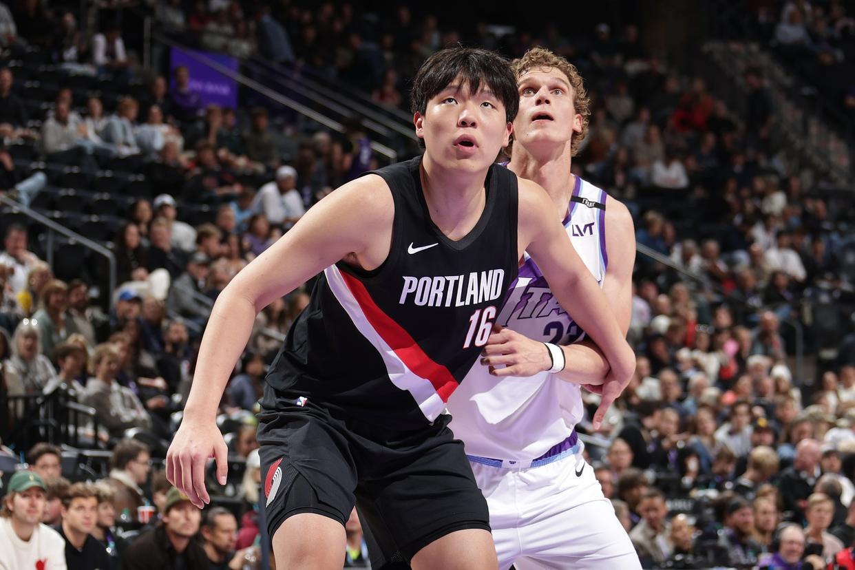 开拓者136-134险胜爵士！霍勒迪27+8力挽狂澜，杨瀚森2分2犯规