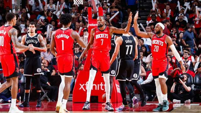 火箭锋线爆发！两场36分助杜兰特，申京高效8投制胜