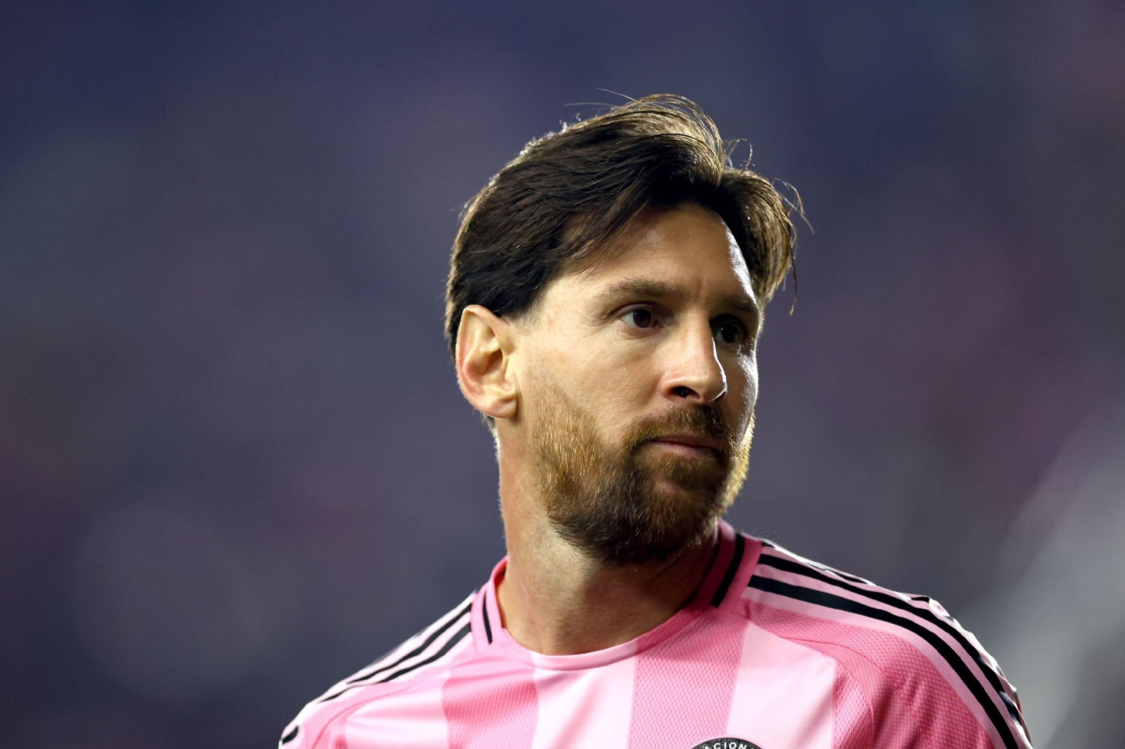 梅西谈布斯克茨与阿尔巴退役：真诚友谊铸就传奇人生