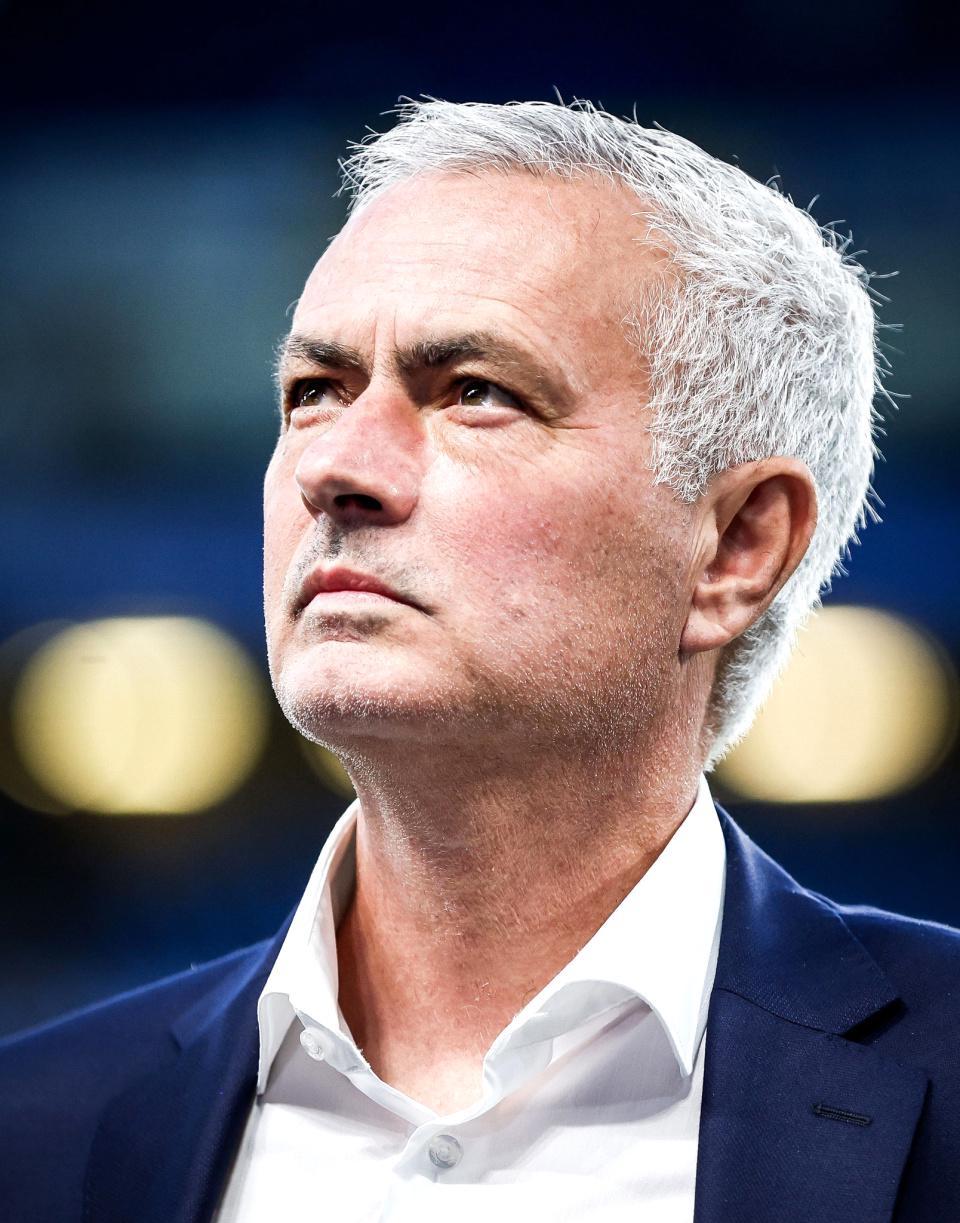 4-1！3-0！足坛焦点夜：拜仁13连胜，大巴黎爆冷，穆帅率队晋级